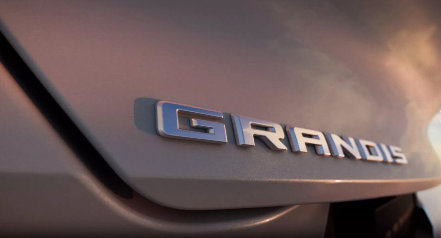 Mitsubishi vraća ime Grandis za prepakovani Renault Symbioz VIDEO