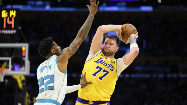 Dončić i Lebron se muče zajedno – Lejkersi opet izgubili VIDEO