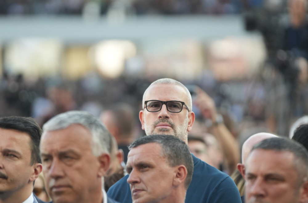 Goran Karadžić: Hladna glava, vrelo srce – sutra je kraj obojenoj revoluciji FOTO
