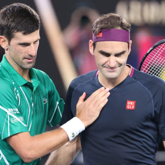 Rodžer Federer prekinuo meč zbog Đokovića VIDEO