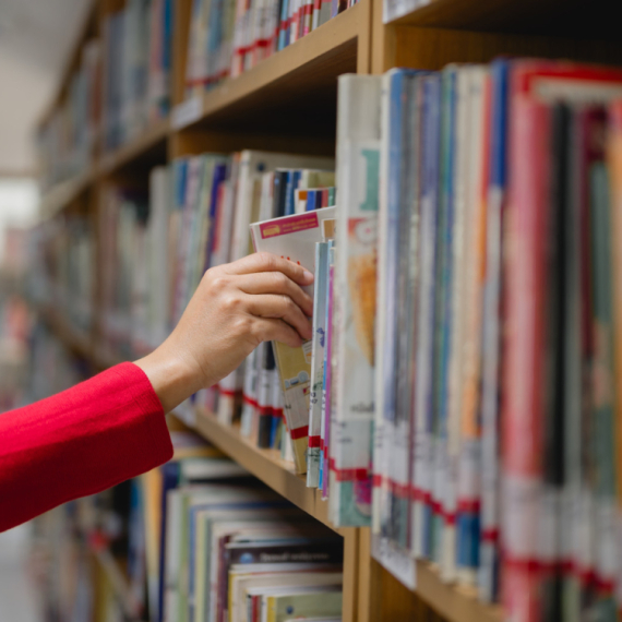 Ne propustite ovu priliku: Trk u biblioteku!