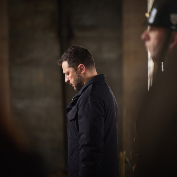 SAD razočarane Zelenskim; Grenel osuo žestoku paljbu