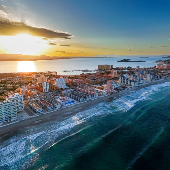 Turisti još uvek nisu otkrili ovaj mediteranski raj: Nestvarna arhitektura i plaže bez gužvi FOTO