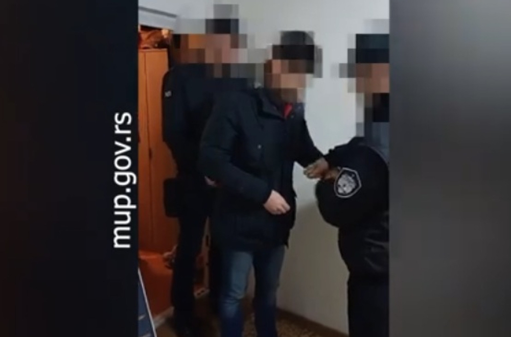 Police raided houses and apartments at the crack of dawn; Footage of the arrest of directors released VIDEO