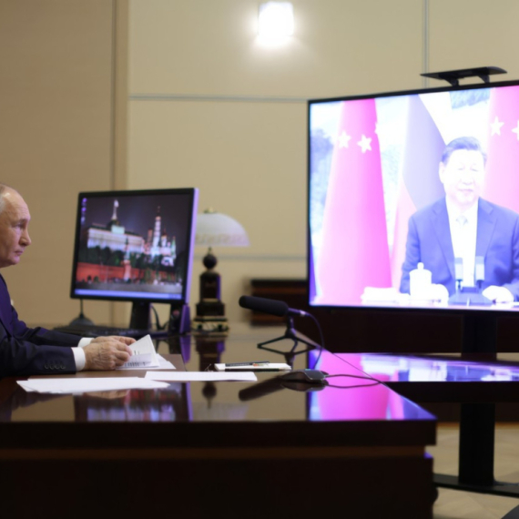 Si i Putin na vezi: Plan za rešavanje ukrajinske krize FOTO