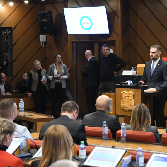 Izabran novi gradonačelnik Novog Sada FOTO