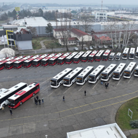 Za početak – 31 novi autobus: Obrenovčani zvanično preuzeli organizaciju javnog prevoza