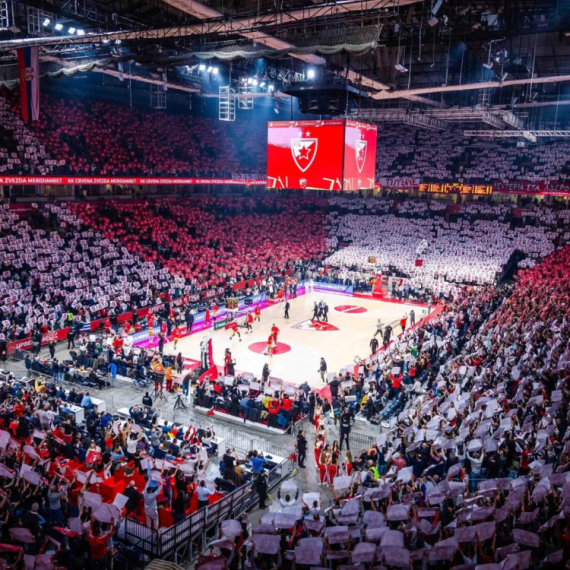 Zvezda moli navijače pred Efes