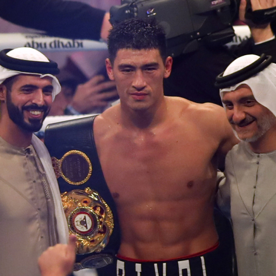 Bivol trijumfovao u Rijadu i postao apsolutni šampion! VIDEO
