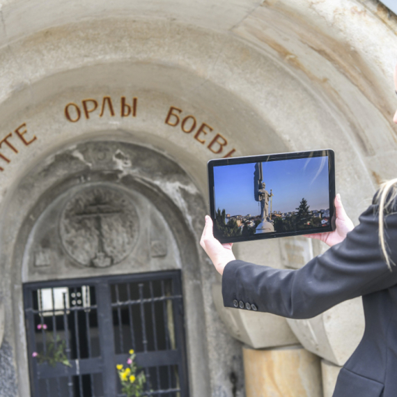 Jedan sasvim poseban pogled na istoriju kroz kaleidoskop proširne stvarnosti VIDEO