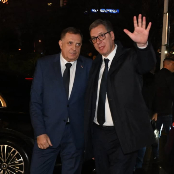 Vučić odgovorio na Dodikov hitan poziv; Obratili se građanima: Napadnuta je Republika Srpska FOTO
