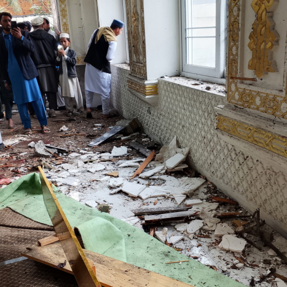 Razneo se bombaš samoubica; Najmanje petoro mrtvih, desetine ranjene FOTO/VIDEO