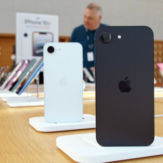 Poznato kad izlazi iPhone 17e?