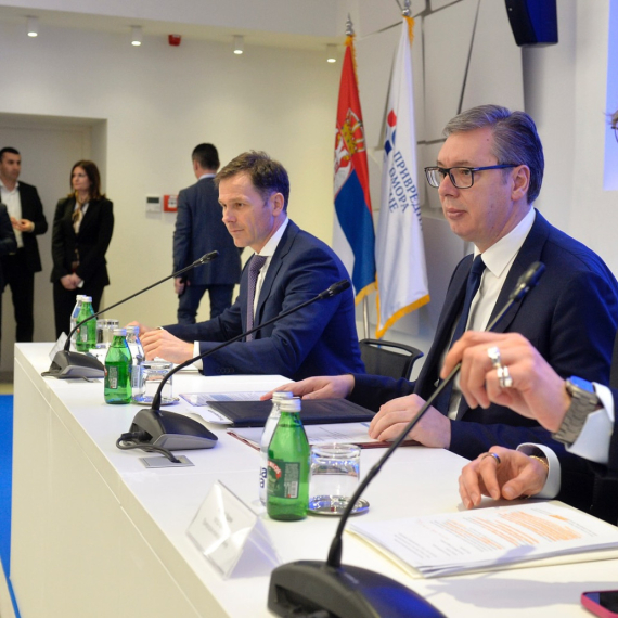 Mali sa predstavnicima privrede u Privrednoj komori Srbije FOTO
