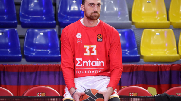 Partizane, oprez – Olimpijakos silan, Milutinov sjajan