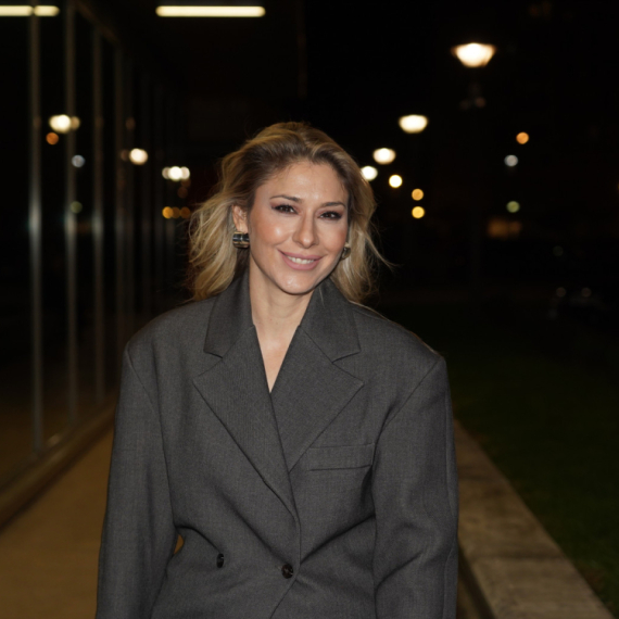 Ljudi zabrinuti: Kristina Radenković jedva može da otvori levo oko FOTO