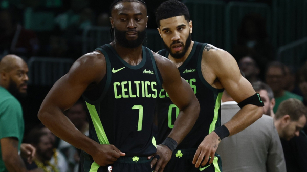 Šampion se obrukao – Tejtum "divljao", Braun ga pratio – Mičel rešio derbi NBA lige VIDEO