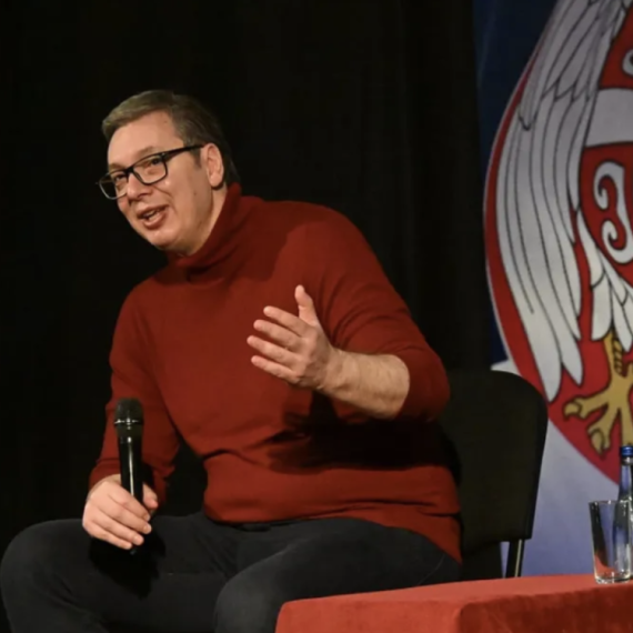 Vučić obećao posao mladom Aleksandru; "Dobijaš radno mesto u najboljoj srpskoj banci"