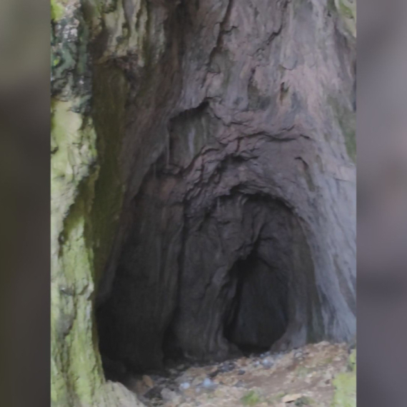 Uđeš u Srbiji, a izađeš u Crnoj Gori: Ova pećina je pravo čudo prirode FOTO
