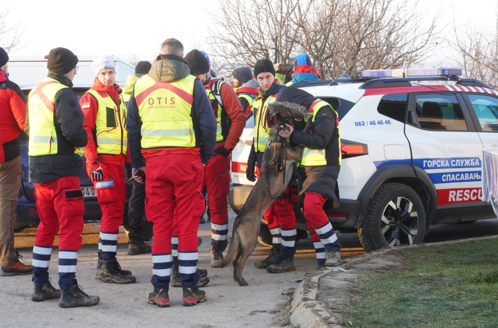Dunja Marković je pronađena; Ovako je devojčica reagovala; Primljena u bolnicu u stanju hipotermije FOTO/VIDEO