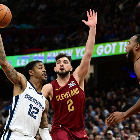 Morent bacio loptu, Džerom kritikovao sudije – NBA liga ih kaznila