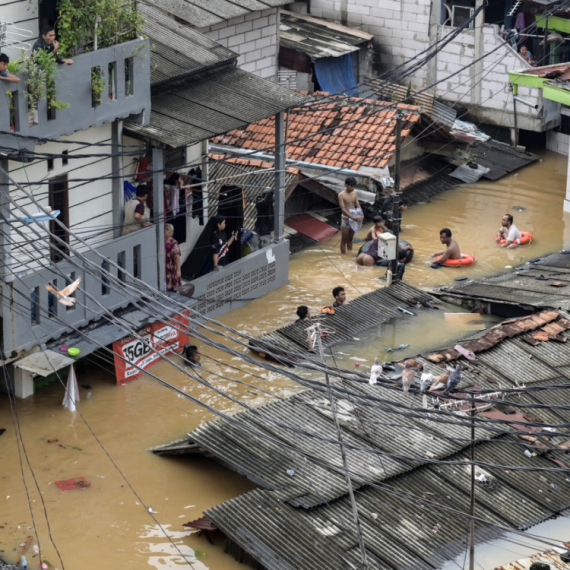 Katastrofalne poplave, klizišta sve uništavaju: Ima mrtvih; Hiljade ljudi ostalo bez domova FOTO/VIDEO