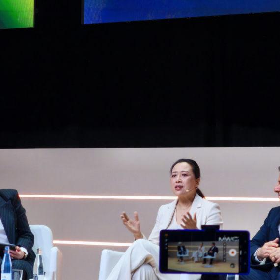 Kako će da izgleda naša budućnost: Honor o veštačkoj inteligenciji na MWC 2025