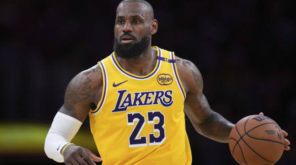 Lebron o odnosu sa Džordanom: "Ne pričamo, možda ćemo kad završim karijeru"