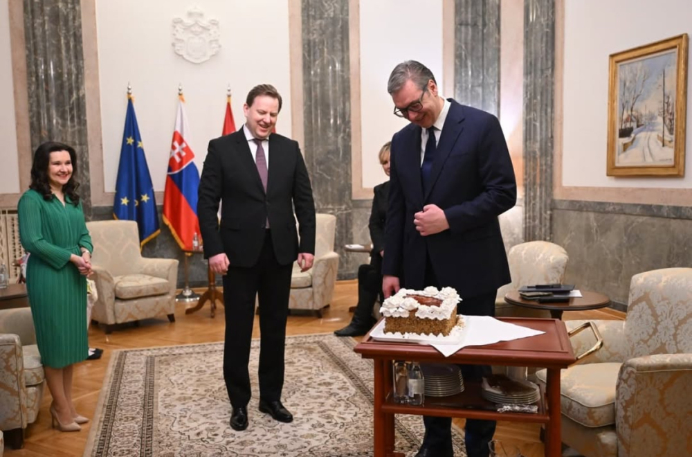 Vučić primio rođendansku čestitku predsednika Slovačke: Radujem se ličnom sastanku uskoro FOTO