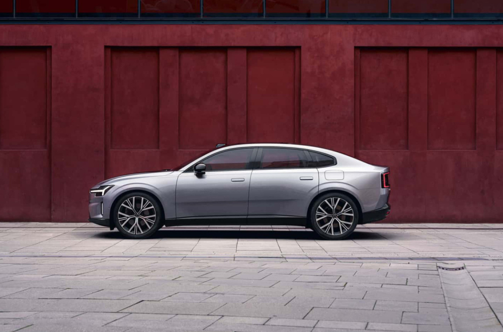 Volvo ES90 – ni sedan ni SUV, već klasa za sebe FOTO