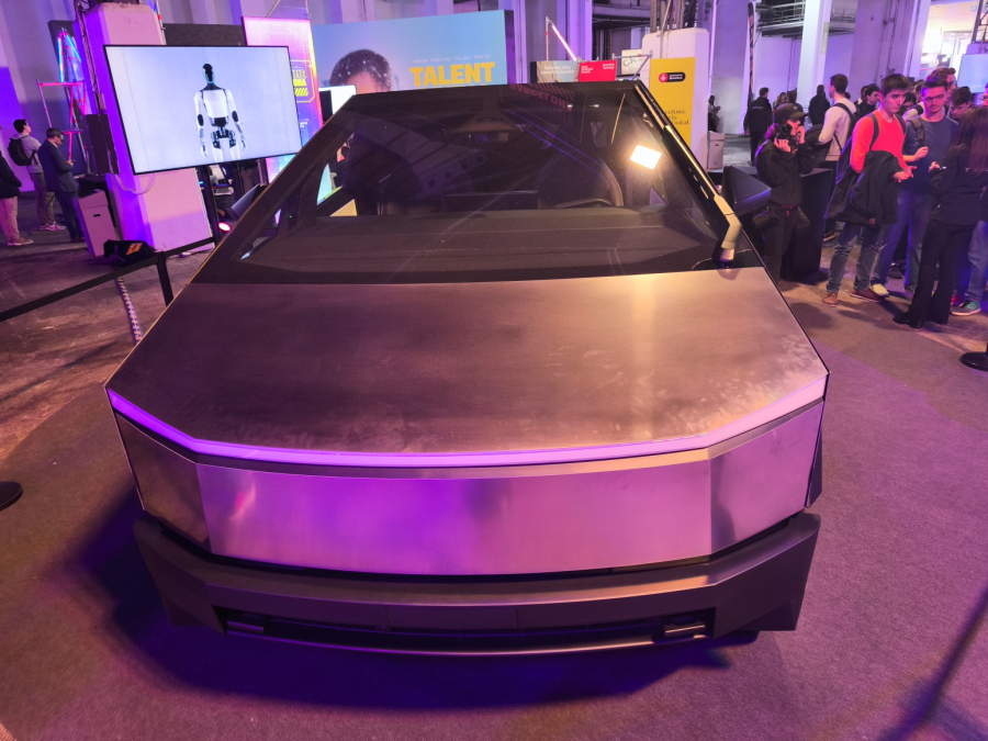 Tesla u problemu: Cybertruck pred ukidanjem zbog katastrofalne prodaje?