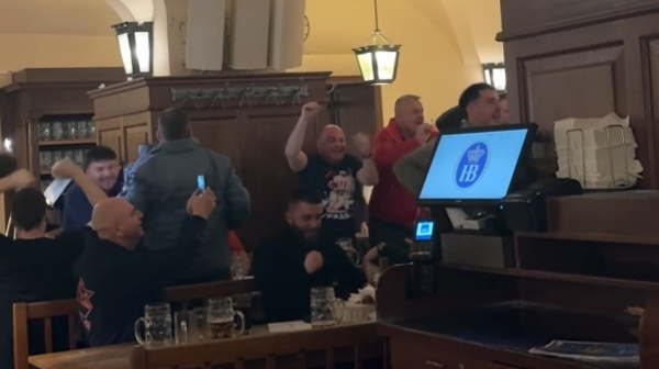 B92.sport u Minhenu – "Delije" zauzele "Hitlerovu pivnicu" VIDEO
