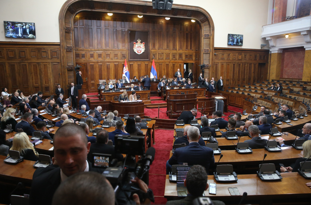 Završena sednica Narodne skupštine: Ispunjen četvrti studentski zahtev FOTO/VIDEO