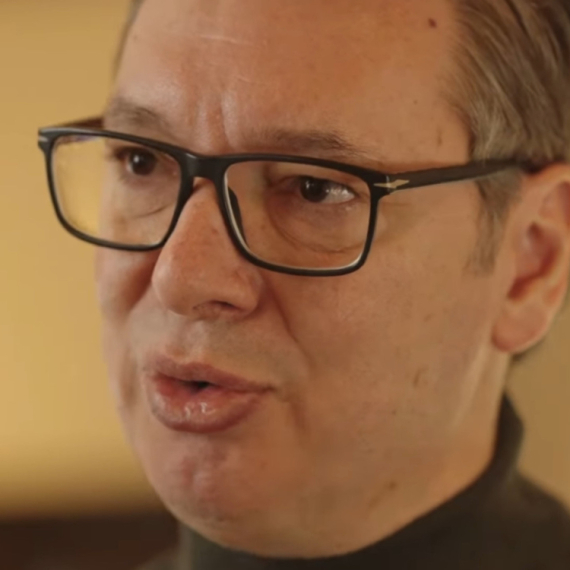 Vučić čestitao 8. mart: Predstavio veliku ideju – alimentacioni fond; Evo o čemu je reč VIDEO