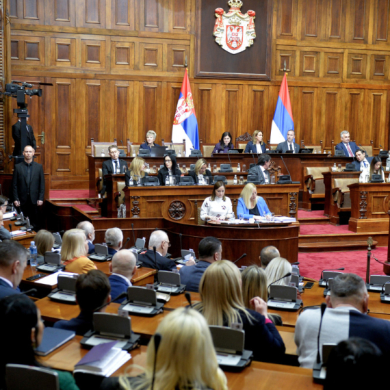 U Službenom glasniku objavljeni ukazi Vučića o zakonima koje je usvojio parlament