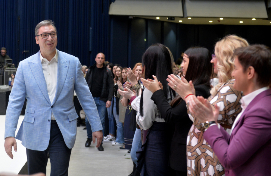Vučić u SC: Predložićemo Alimentacioni fond da zaštitimo žene; Država će da se obračunava sa nasilnicima