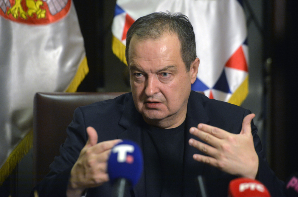 Dačić: Da nije bilo policije došlo bi do napada na studente koji žele da studiraju