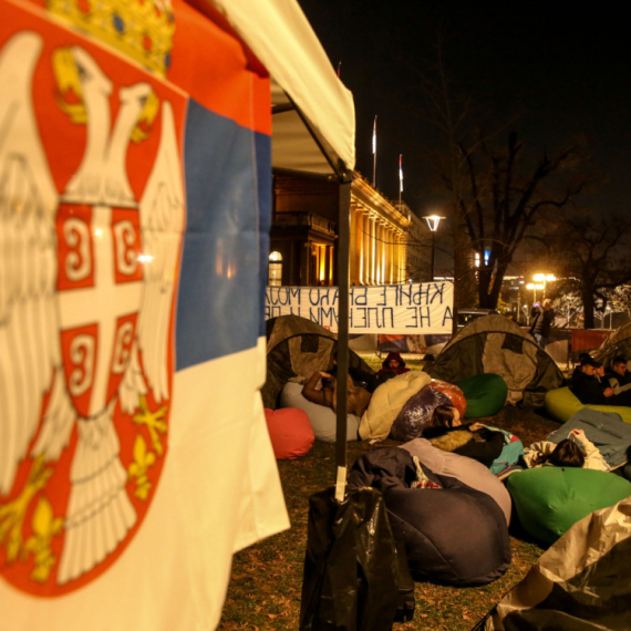 Studenti koji žele da uče: Hteli su da nas isprovociraju; Pozivamo kolege da nam se pridruže FOTO/VIDEO
