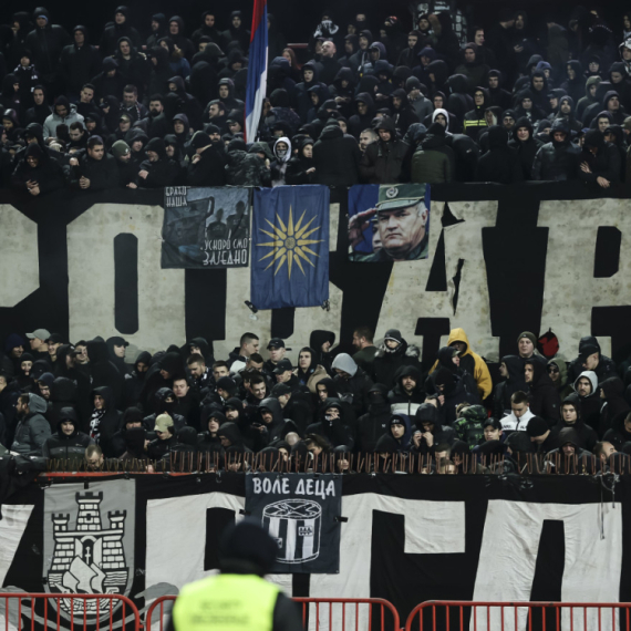 "Grobari" besni na Mijatovića FOTO