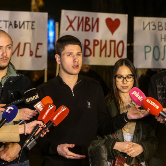 VJT naložilo identifikaciju svih lica koja su pretila studentu Milošu Pavloviću