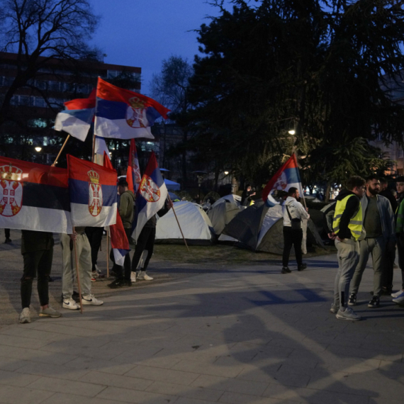 Studenti koji žele da uče su istrajni, traže da im se ispune zahtevi; "Ko nam brani da studiramo?"