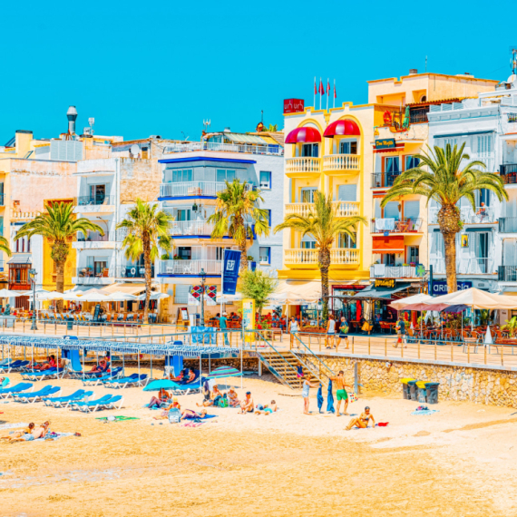 Ova mediteranska plaža proglašena je za "najsrećniju na svetu": Ima 300 sunčanih dana godišnje FOTO