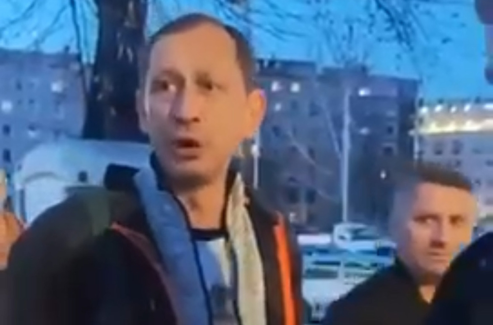 Skandalozno; Muškarac preti ubistvom studentima u Pionirskom parku VIDEO