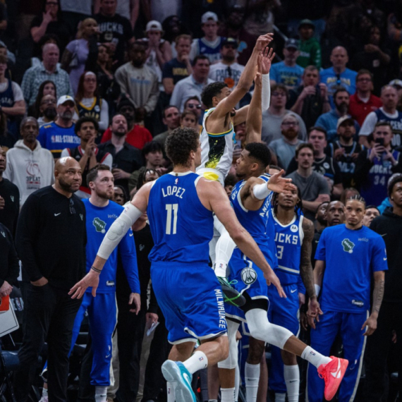 NBA "ludnica": Vukčević "nestao", 3+1 za pobedu i 15. u nizu drugi put u sezoni VIDEO