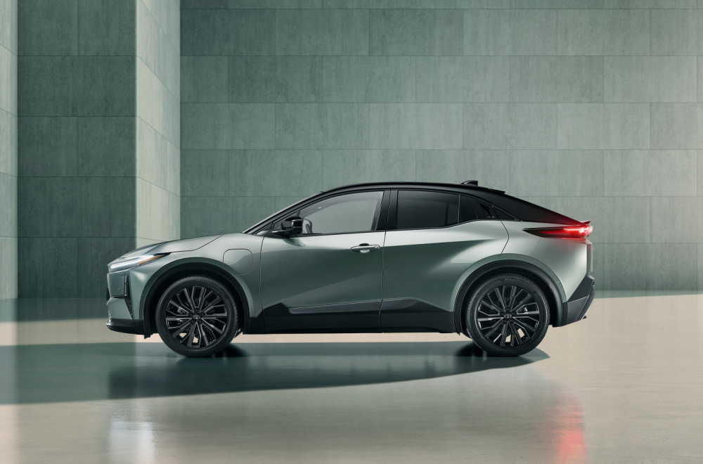 Toyota nastavlja sa elektrifikacijom: Stigao je C-HR na struju FOTO