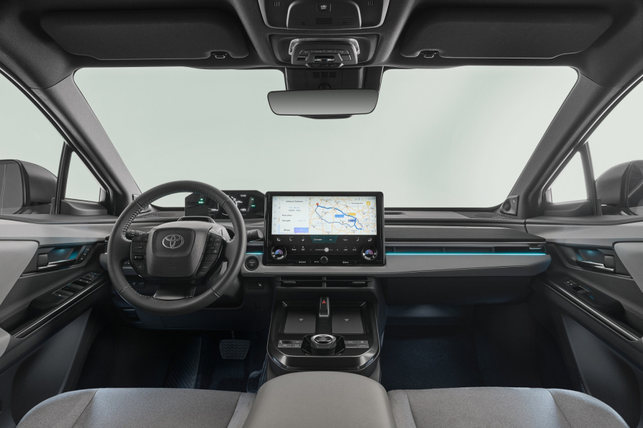 Toyota nastavlja sa elektrifikacijom: Stigao je C-HR na struju FOTO