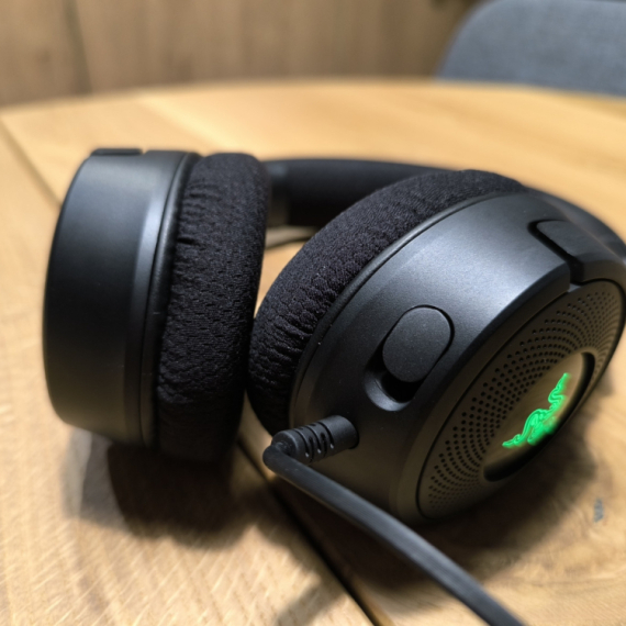 Gejmerske slušalice prve klase: Razer Kraken V4 X