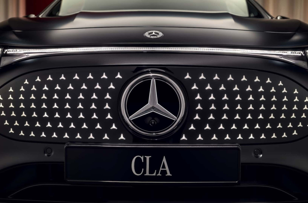 Mercedes u tajnosti promenio logo