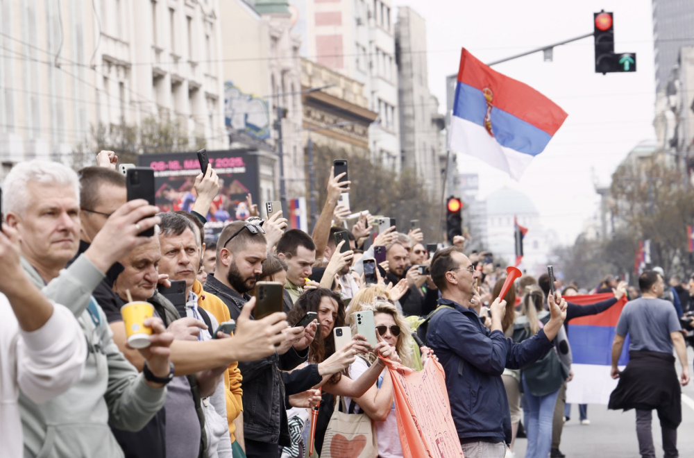 Pale maske: Studenti blokaderi traže Đilasovu vladu FOTO