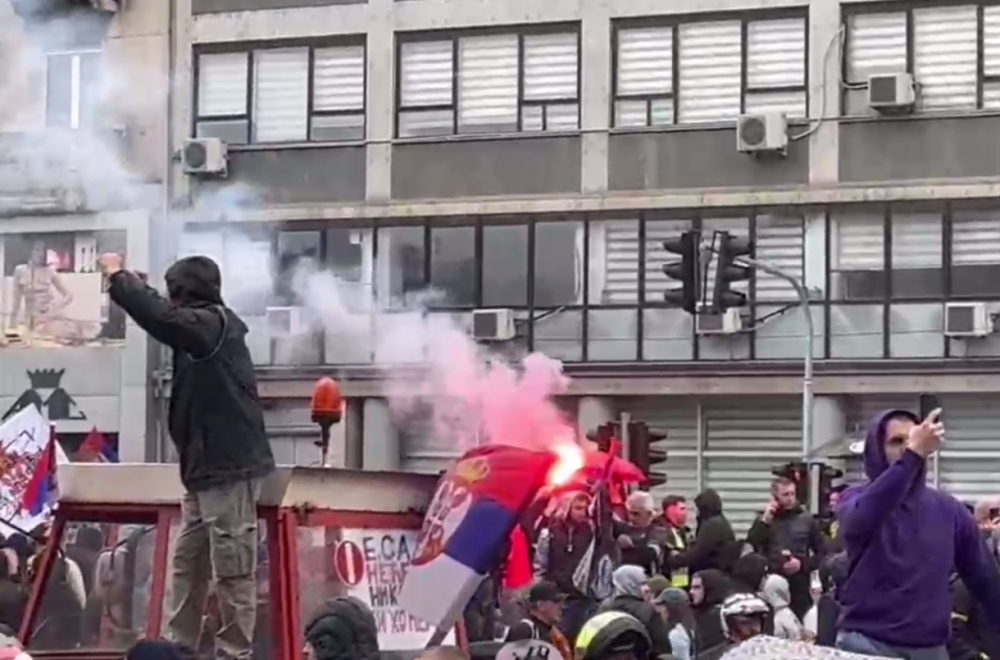 "Glasaće se samo za studentsku listu, a bilo ko iz opozicije ko izađe samostalno, proći će kao SPO 2000..."